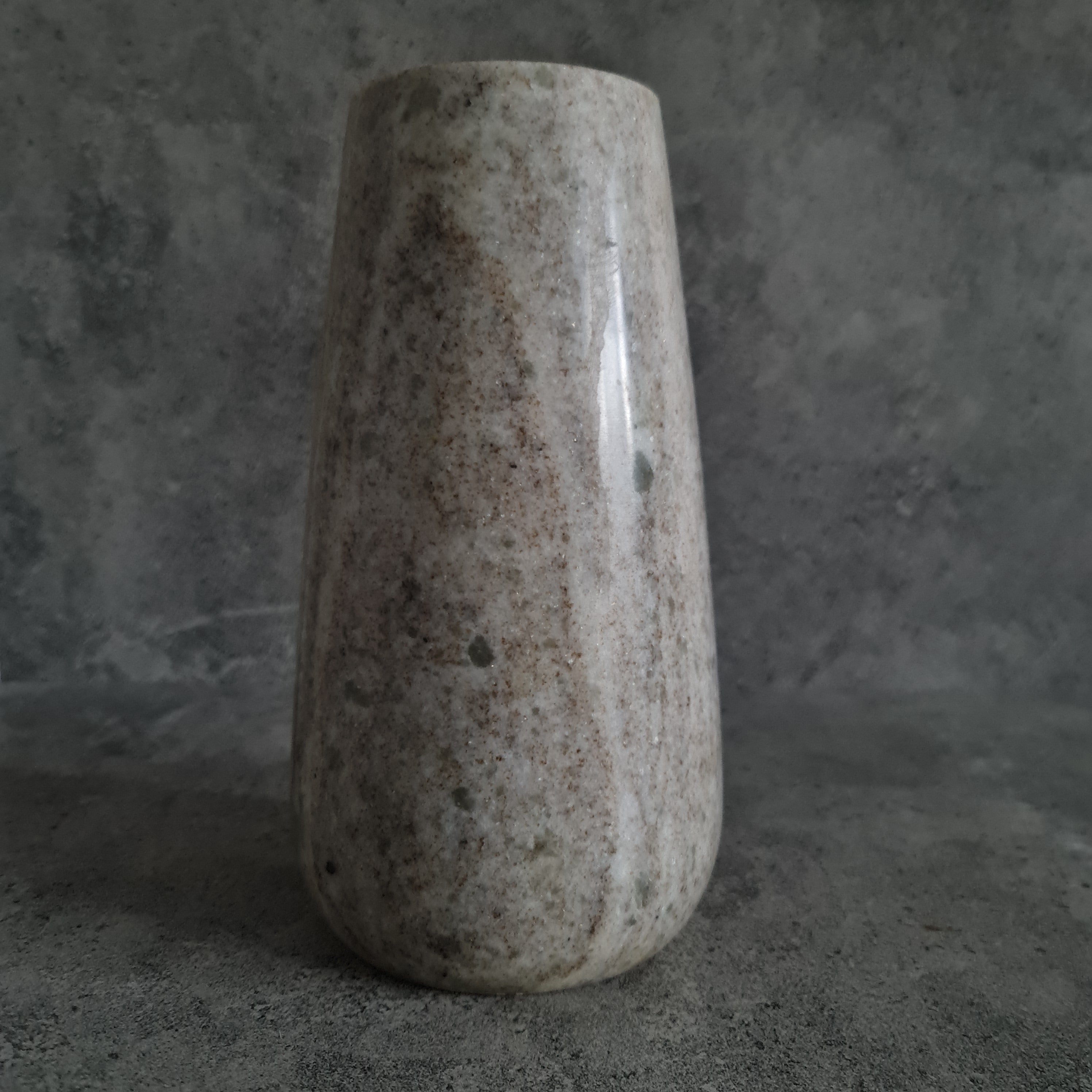 Marble Vase
Home decor
Decor piece