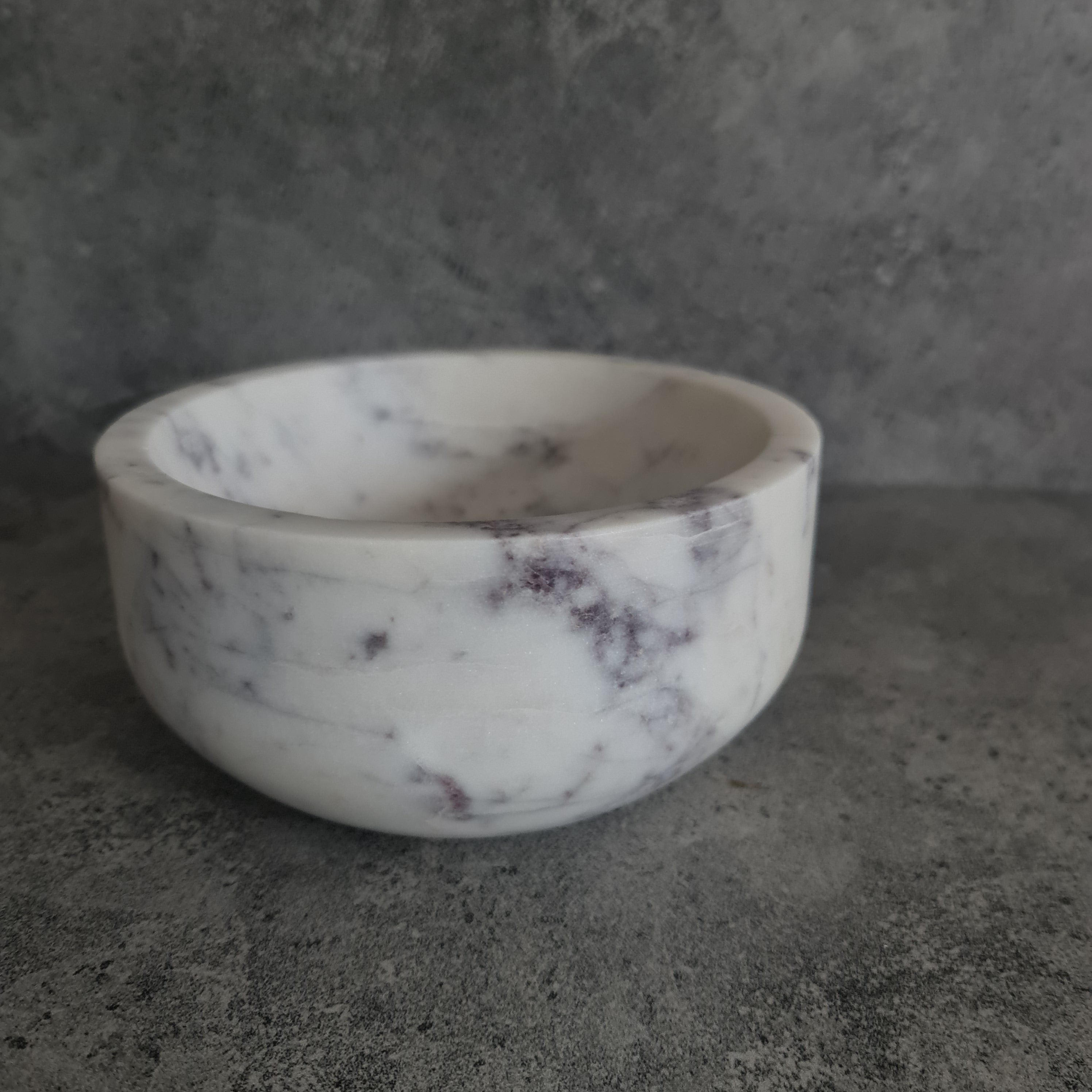White Marble fruit bowl
White Marble decorative bowl
White Marble Bowl
Home decor
Table decor
Gift Idea
