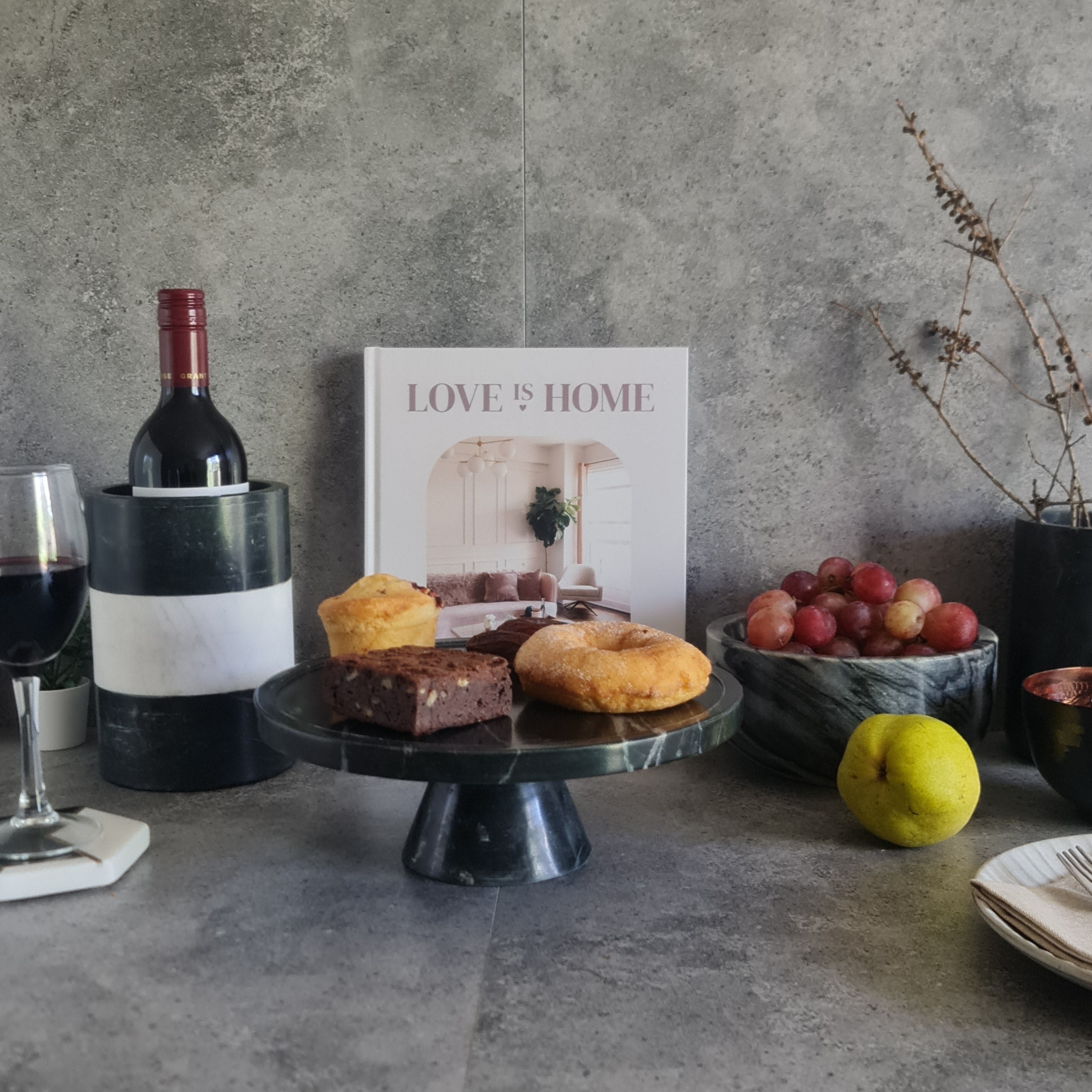 Midnight Gleam - Marble Food Dome with Stand, Cake Stand