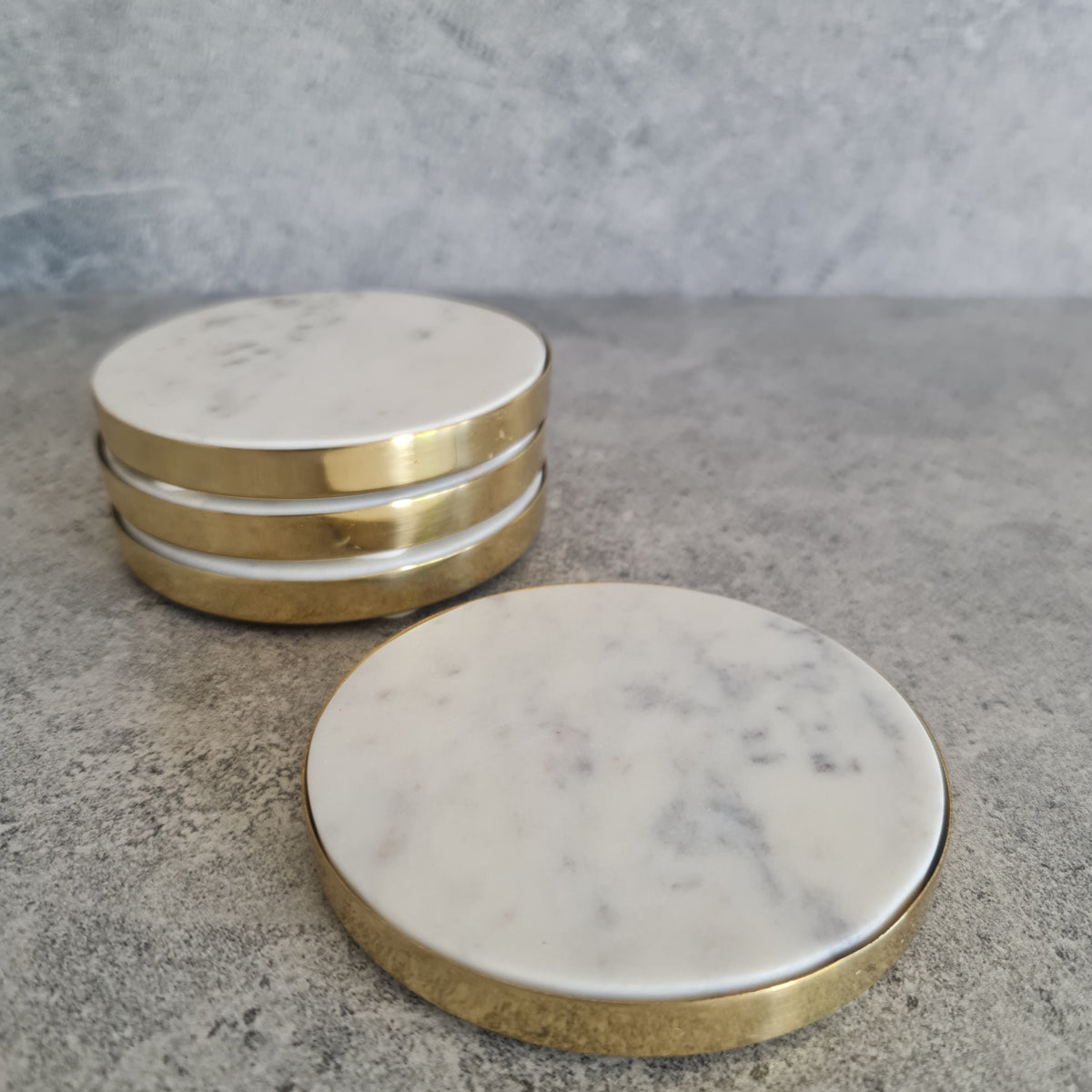 White Marble Coaster with Brass Ring- Set of 4 – Aarthaliving