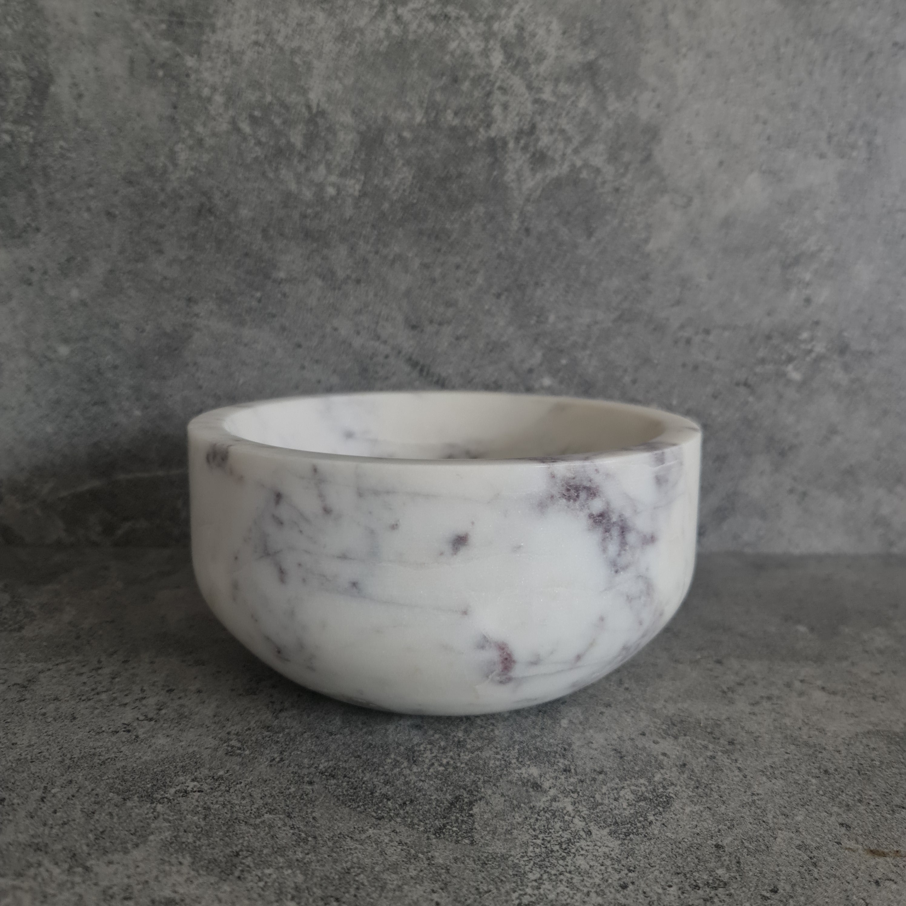 White Marble fruit bowl
White Marble decorative bowl
White Marble Bowl
Home decor
Table decor
Gift Idea