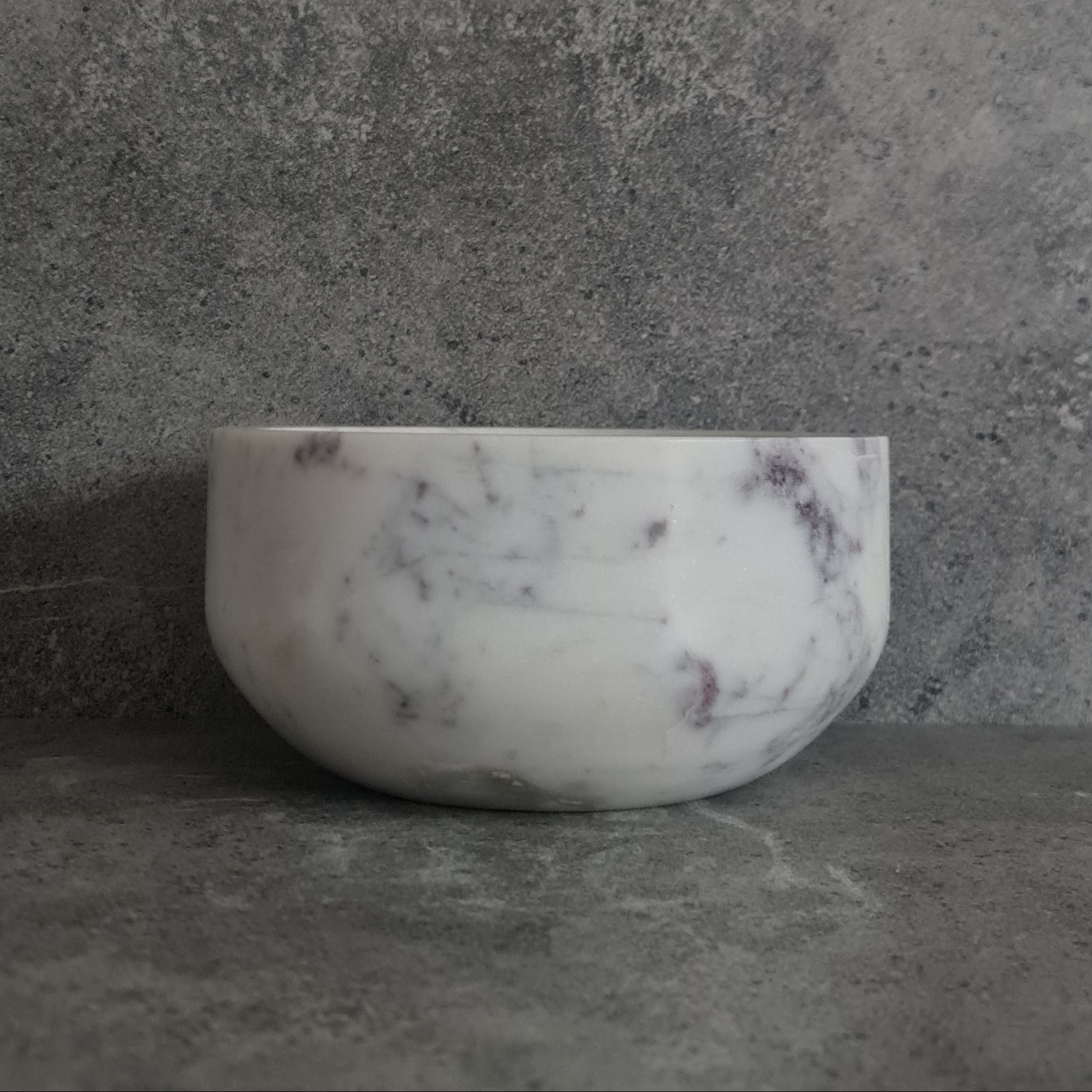 White Marble fruit bowl
White Marble decorative bowl
White Marble Bowl
Home decor
Table decor
Gift Idea